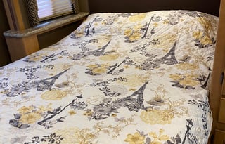 Very Clean! 2017 THOR Four Winds 24 ft. Good Size.