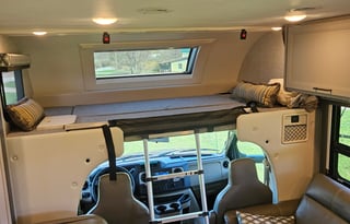 Finger Lakes RV Rentals Quantum