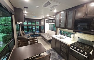 2022 Grand Design Momentum G-Class 30G