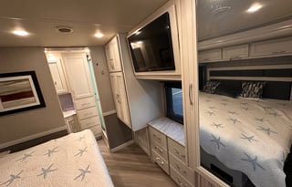 2022 Holiday Rambler Vacationer 35K
