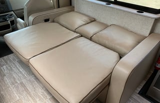 2019 Motorhome sleeps 10 extra large living space