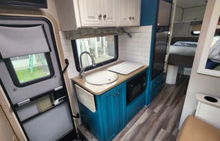 Marco & Gina's Mercedes Luxury RV- NO BURNING MAN