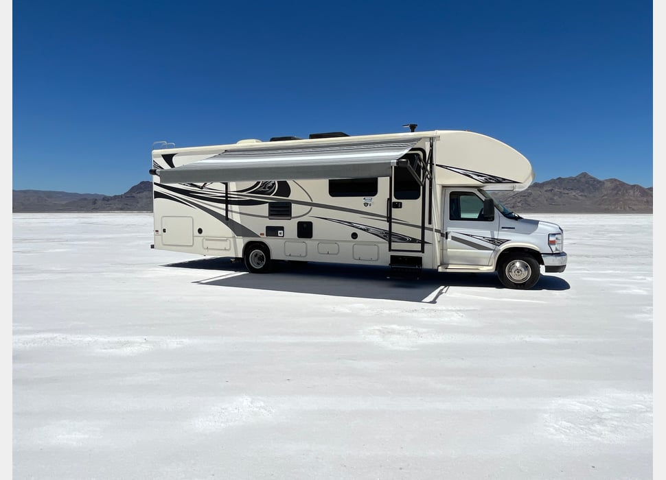 Class C Motor Home rentals in Knox