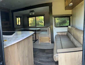 Coachmen RV Freedom Express Ultra Lite 275BHS