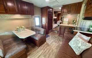 Forest River Sunseeker ***Bunks*** (BRFL 1873)