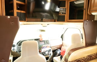 2013 Coachmen RV Leprechaun 317SA Ford 450