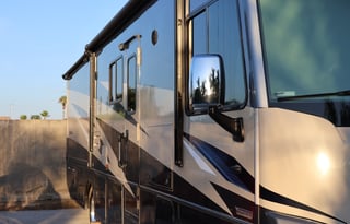 GET IN AND GO! 35' Class A 2020 Winnebago Vista