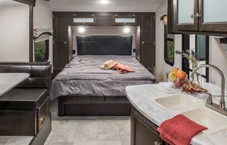 2018 Venture RV Sonic SN220VBH