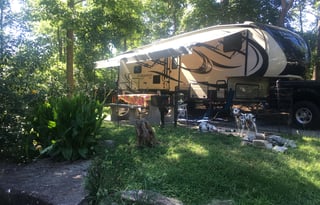 Fully Stocked 5th wheel KZ Durango 3 Queen Beds