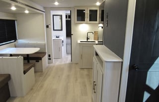 2025 SURVEYOR 29CAMP