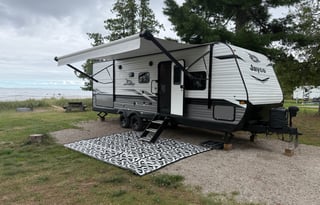 Queen bed, 2 bunks - commercially insured!