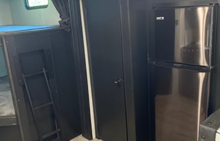 2021 Forest River RV Cherokee Black Label 274BRBBL Sleeps 10