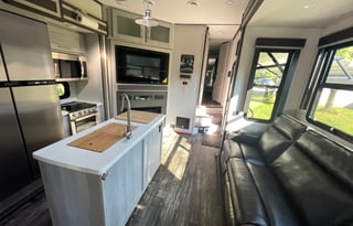 2021 Keystone RV Fuzion 357