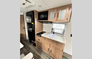 2024 New Forest River Prime Time Avenger Sleeps 6