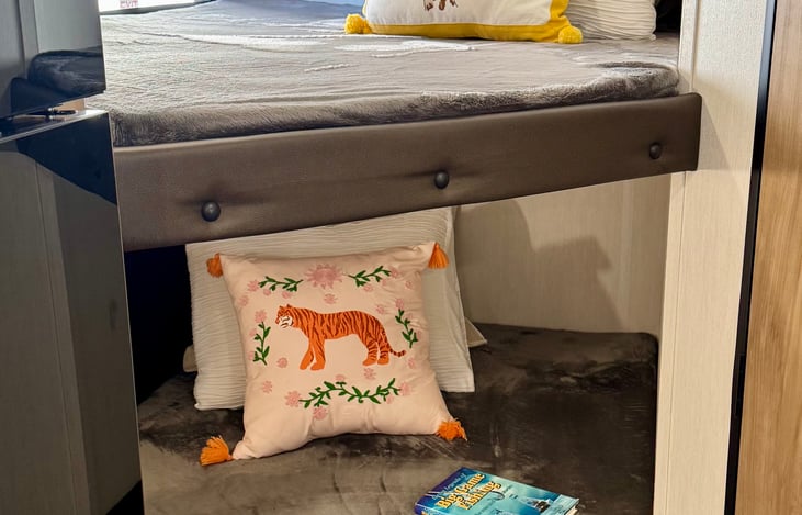 Cozy Bunkbeds (kiddy caves)