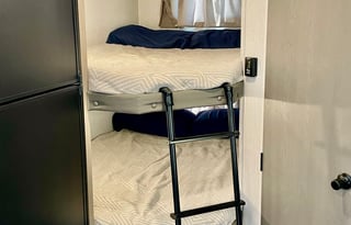 2023 easy to pull sleeps 8 17 ft bunk house