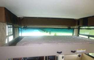 34 FT Thor Hurricane, with outdoor TV, kitchen