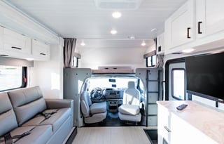 2022 EAST TO WEST Entrada 2900DS