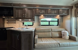 The Glamp Champ - Luxury on Wheels