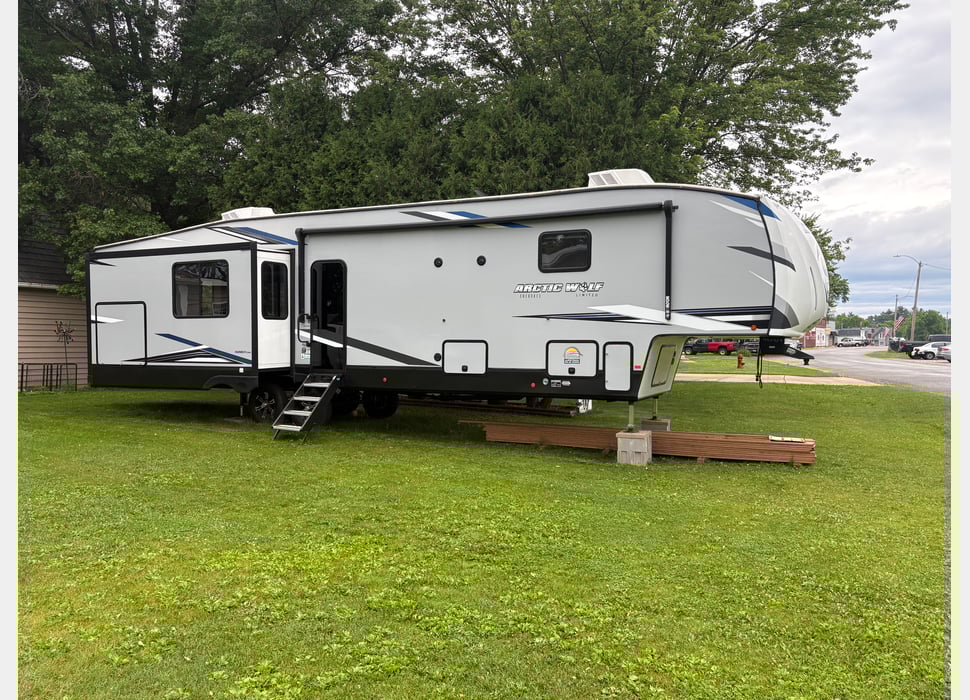 Fifth Wheel rentals in Mukwonago