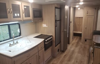 2021 Coachmen RV Freedom Express Ultra Lite 292BHDS