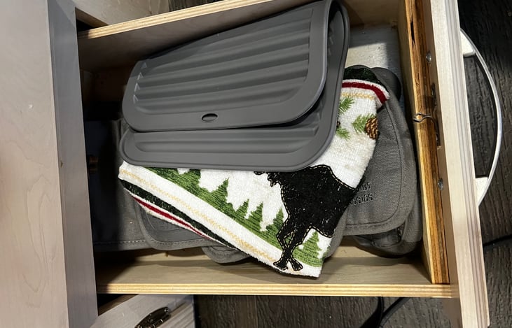 Hot pads and linens!