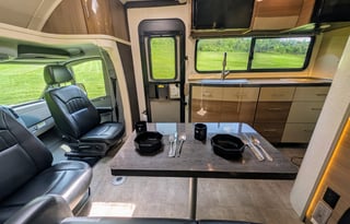 Itasca Navion | Classy Mercedes RV with 2 slides