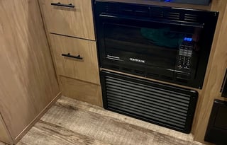 "Rushmore" Happy Glamper *Delivery Only*