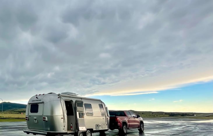This custom DFW luxury trailer, by Journey On RV Rental  is road trip ready and easy to tow, making it the perfect landing spot for your next travel adventure. Freedom at its finest! Rent Lily today!