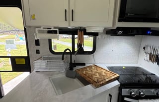 NEW 2025 Jayco Bunkhouse – Sleeps 6, Pet-Friendly