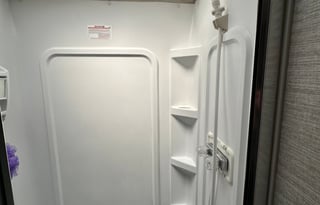 GET IN AND GO! 35' Class A 2020 Winnebago Vista