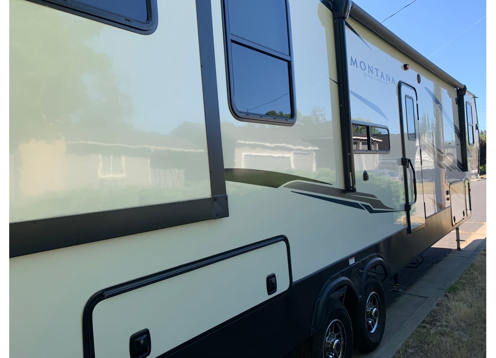 Fifth Wheel rentals in Colville