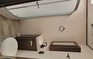 The Lakeside Lodge 35ft Toy Hauler XLR Hyperlite