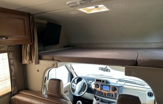 "The Chitty" 2015 Thor Chateau