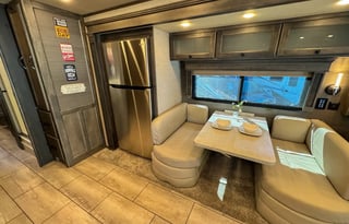 Tiffin Allegro Bay Super C