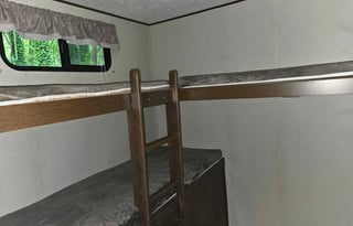 Light weight large bunk house