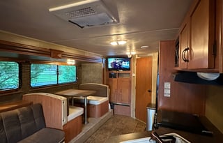 Great Family Getaway w/ Slide-Out.