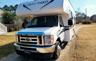 2022 Coachmen RV Freelander 27QB Ford 350
