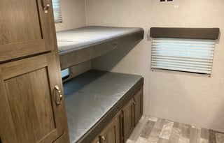 2021 EAST TO WEST Della Terra 312BH