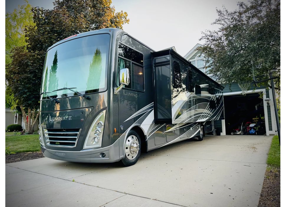 Class A Motor Home rentals in Hampshire