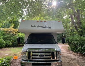 Thor Motor Coach Four Winds 23A