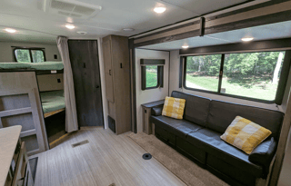 Keystone Hideout | Cozy and Modern Bunkhouse