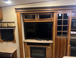 Prime Time RV Crusader 380MBH