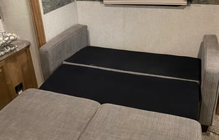 Spacious 2017 Forest River Flagstaff Superlite