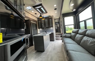 2022 Grand Design Momentum