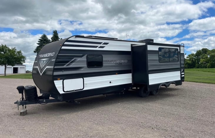 Exterior (slideout extended)