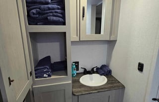 Brand New Clipper, Spacious and Clean