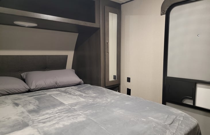 Master bedroom, secondary door