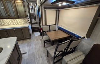 Keystone Montana 3811MS