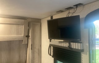 Summer’s Sweet Retreats 2022 KZ Escape E201BH